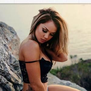 Meet your Posher, Stephanie